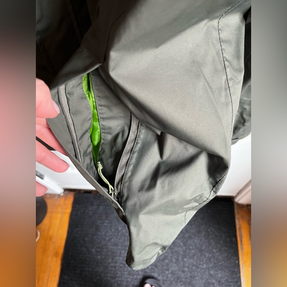 Eddie Bauer | Green Lightweight Jacket - Picture 6 of 9